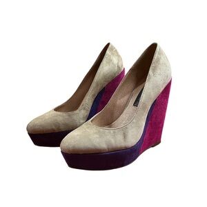 Steve Madden Suede Pumps